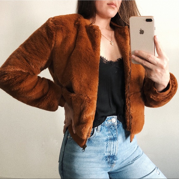 Last One L* ⚡️ JACKET | CROPPED FURRY - Picture 3 of 8